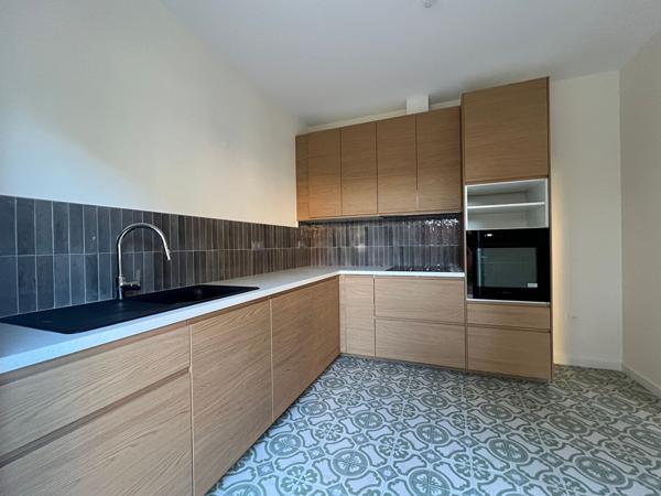 Maison à louer de type 6 pièces avec jardin et piscine à Marseille quartier Saint Barnabé (13012)