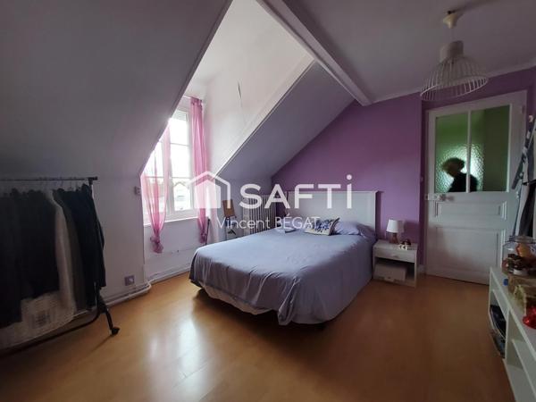 /Gare à pied maison ancienne 5 chambres jardin