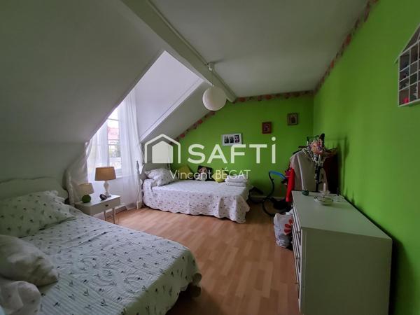 /Gare à pied maison ancienne 5 chambres jardin