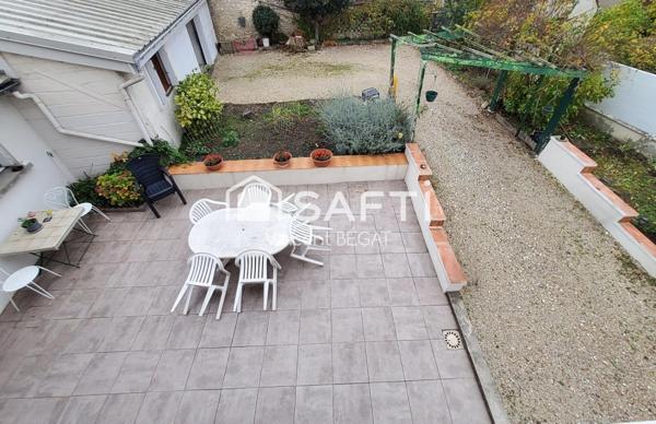 /Gare à pied maison ancienne 5 chambres jardin