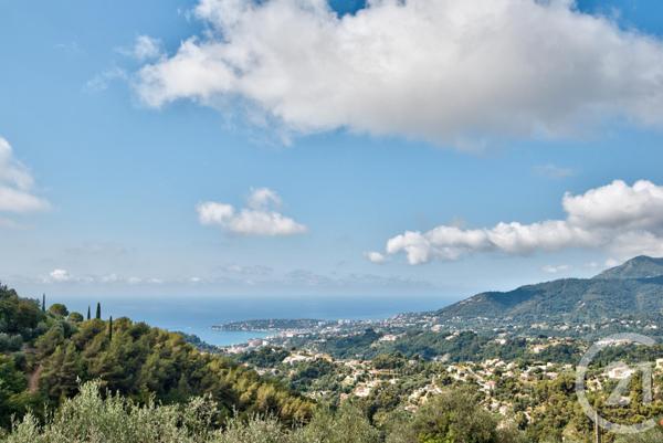 Maison à vendre  4 pièces - 175 m2 CASTELLAR - 06