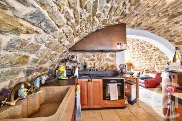 Maison à vendre  4 pièces - 175 m2 CASTELLAR - 06