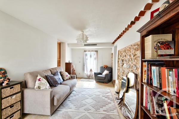 Maison à vendre  4 pièces - 175 m2 CASTELLAR - 06