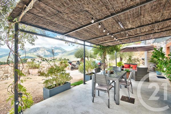 Maison à vendre  4 pièces - 175 m2 CASTELLAR - 06