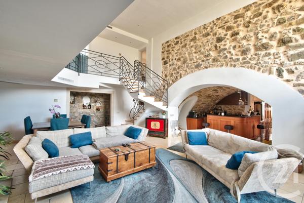 Maison à vendre  4 pièces - 175 m2 CASTELLAR - 06