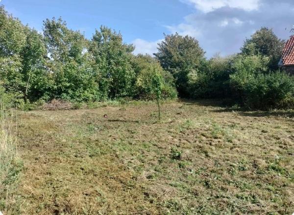 Superbe terrain constructible de plus de 800 m2