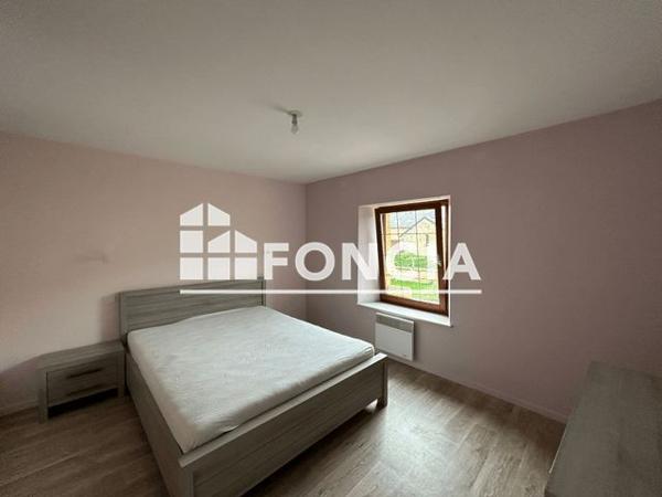 Location Maison 5 pièces 100 m² - 11 RUE DE L'EGLISE Omicourt 08450