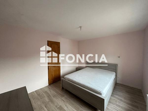 Location Maison 5 pièces 100 m² - 11 RUE DE L'EGLISE Omicourt 08450