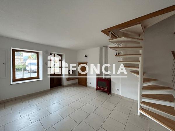 Location Maison 5 pièces 100 m² - 11 RUE DE L'EGLISE Omicourt 08450