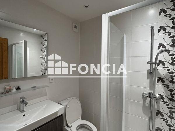 Location Maison 5 pièces 100 m² - 11 RUE DE L'EGLISE Omicourt 08450