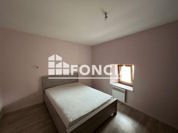 Location Maison 5 pièces 100 m² - 11 RUE DE L'EGLISE Omicourt 08450