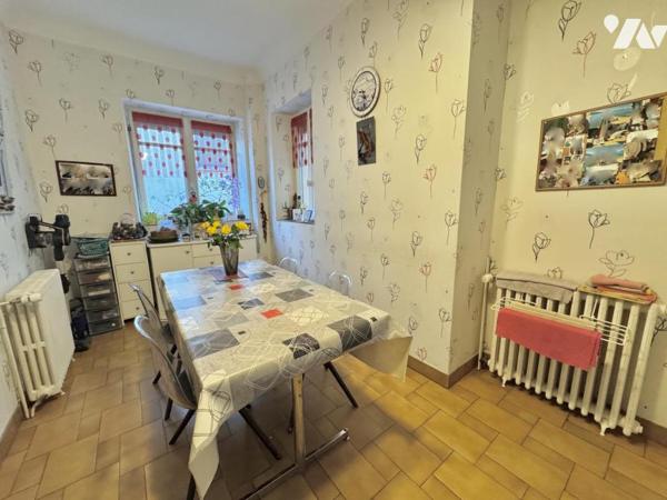 Maison de caractère avec beau jardin – plein centre de Savenay