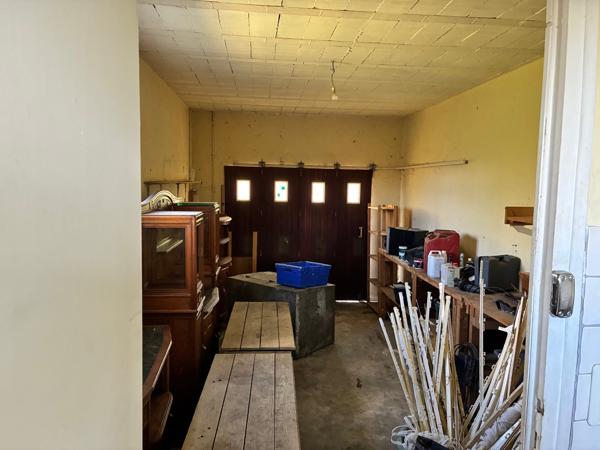 MAISON DE PLAIN PIED AVEC GARAGE ET PISCINE