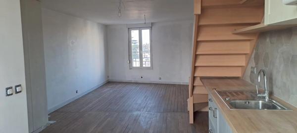 Location                                                      Appartement
                        
                     2 pièces                      45 m2                     à Saint-Ouen-sur-Seine