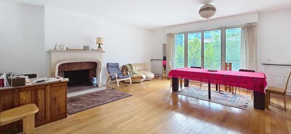 APPARTEMENT FAMILIAL-126 M2 A PROXIMITE DE LA GARE