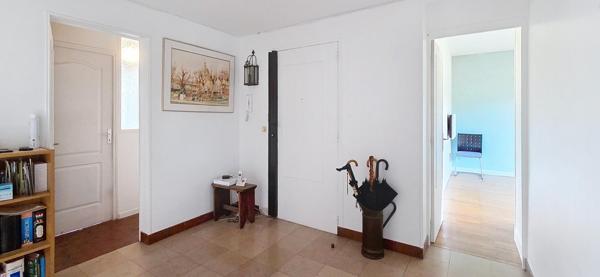 APPARTEMENT FAMILIAL-126 M2 A PROXIMITE DE LA GARE