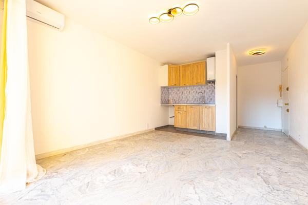 Appartement à Mandelieu-la-napoule 1 pièce(s) 24 m2