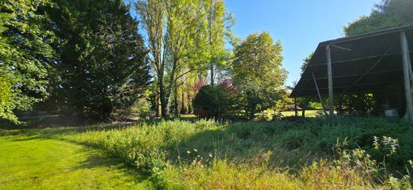 Maison ou Appartements avec Hangar commercial pour PROJET