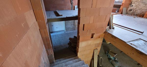 Maison ou Appartements avec Hangar commercial pour PROJET