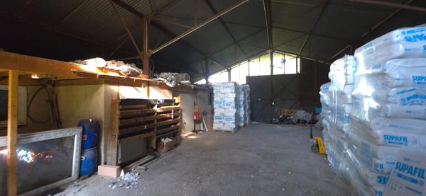 Maison ou Appartements avec Hangar commercial pour PROJET