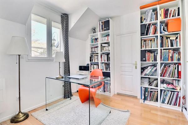 Proximité immédiate du LYCEE INTERNATIONAL - MAISON 172m²