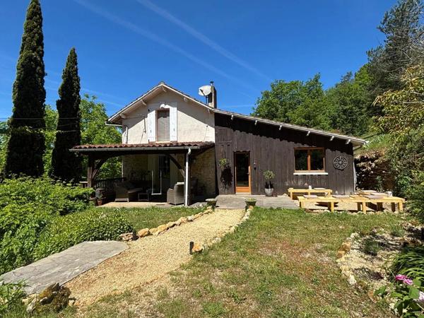 Maison nichée dans un cadre naturel - Pas de vis-à-vis.