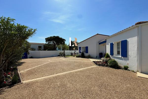 Lagord (17140) Lagord - Maison de plain pied sur jolie parcelle avec piscine, garage et stationnements