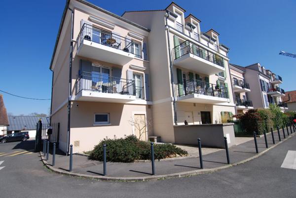 Place de parking privative en sous-sol