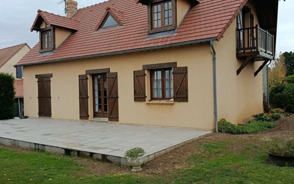 Maison à vendre    5 pièces •  Courcelles-sur-Seine