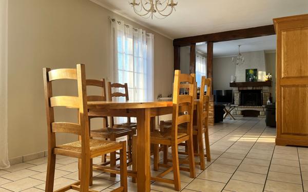 Maison à vendre    5 pièces •  Courcelles-sur-Seine