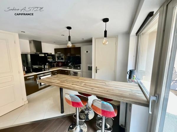 Villefranche-sur-Saône - Maison de ville en plein centre avec extérieur