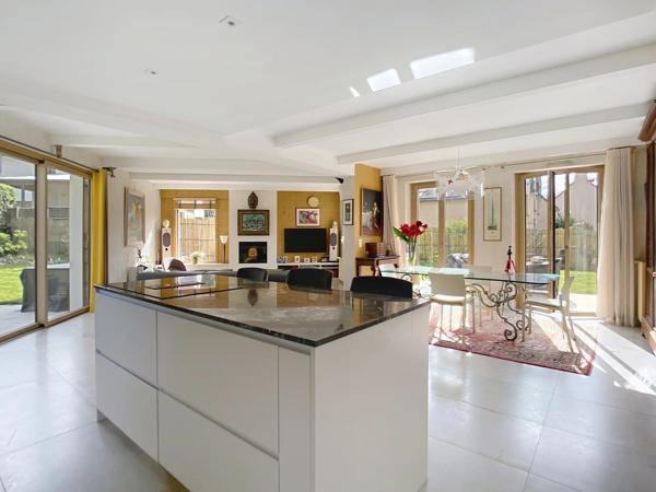 Maison familiale – Pacé – 5 chambres, terrain de 799 m²