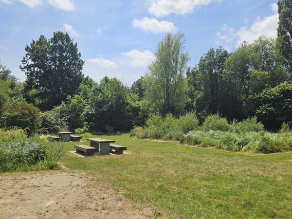 Appartement
         4 pièces
        - 81 m² Exclusivité 325 000 € *