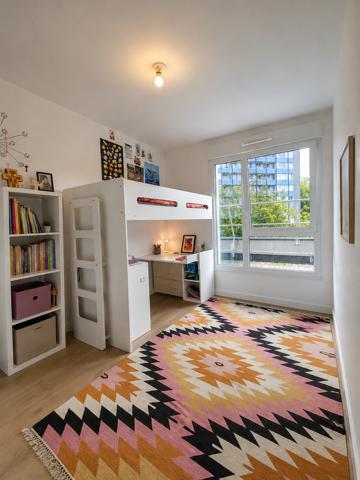 Appartement
         4 pièces
        - 81 m² Exclusivité 325 000 € *