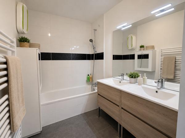 Appartement
         4 pièces
        - 81 m² Exclusivité 325 000 € *