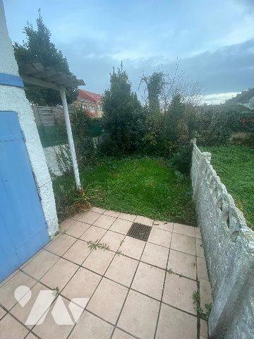 CALAIS MOLLIEN MAISON DE VILLE 3 CHAMBRES JARDIN