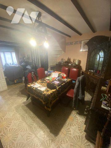 CALAIS MOLLIEN MAISON DE VILLE 3 CHAMBRES JARDIN