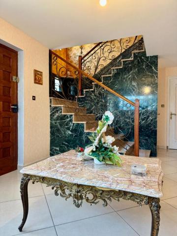 Maison Chassieu 6 pièces 174 m2 Chassieu CENTRE