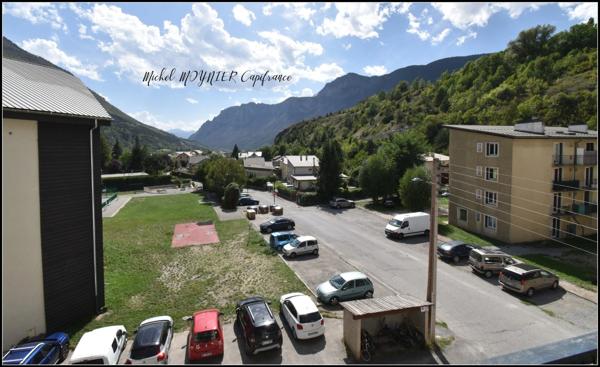 L'ARGENTIERE LA BESSEE (05), T3 avec balcon plein sud et vues montagne, aux portes des Écrins.
