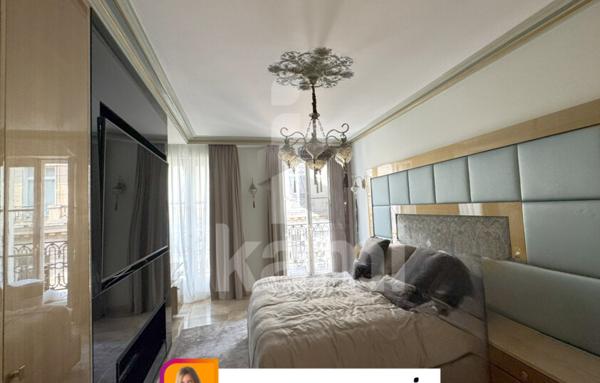 RARE À LA VENTE   APPARTEMENTS RUE WASHINGTON, PARIS 8e