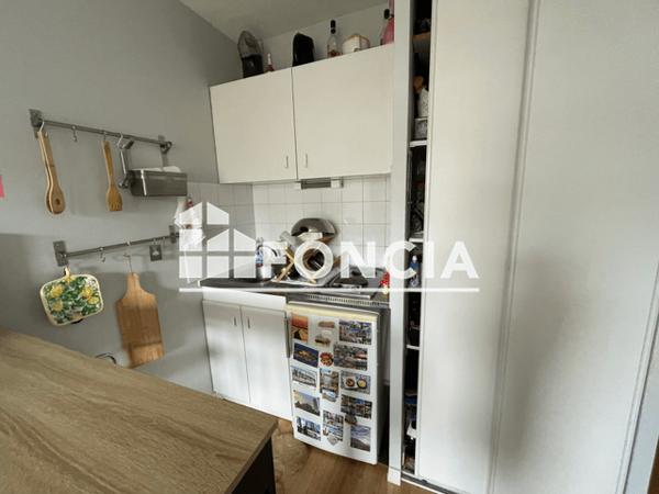 Location Studio 18.44 m² - 36 BOULEVARD DES BELGES La Roche Sur Yon 85000