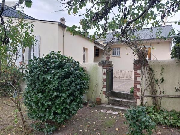 Maison à vendre à Cossé-le-Vivien en Mayenne (53230), ref : 53032-1051