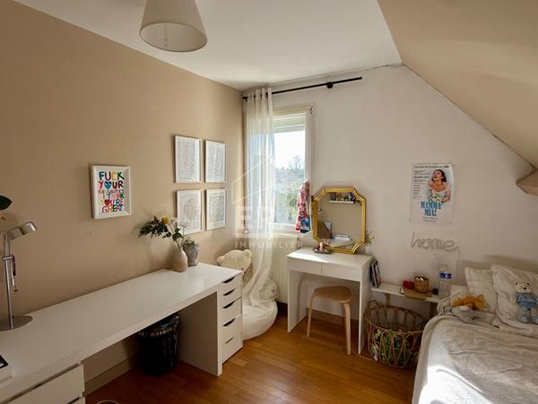 Maison familiale 5 chambres avec vie de plain-pied  proche mer et Caen