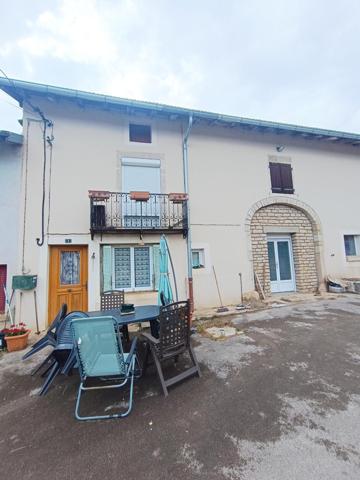 Jolie Maison de village d'une surface habitable de 122 m2 sur terrain clos de 472 m2