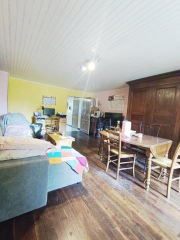 Jolie Maison de village d'une surface habitable de 122 m2 sur terrain clos de 472 m2