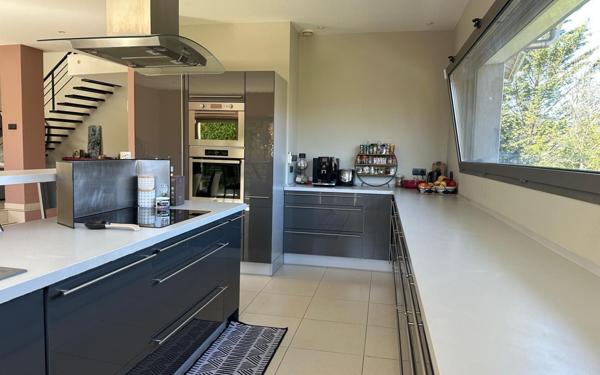 Maison à vendre    5 pièces •  Châtillon-en-Michaille