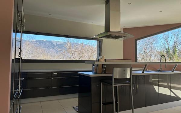 Maison à vendre    5 pièces •  Châtillon-en-Michaille