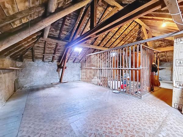 Maison Mont Saint Martin 6 pièce(s) 120 m2