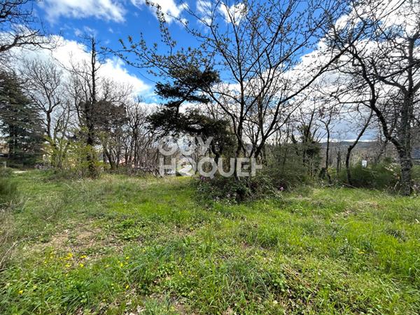 TERRAIN LIBRE DE CONSTRUCTEUR à 15 minutes de SAINT-PERAY