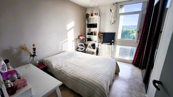 Appartement familial avec vue panoramique et balcon au cœur d'Apt